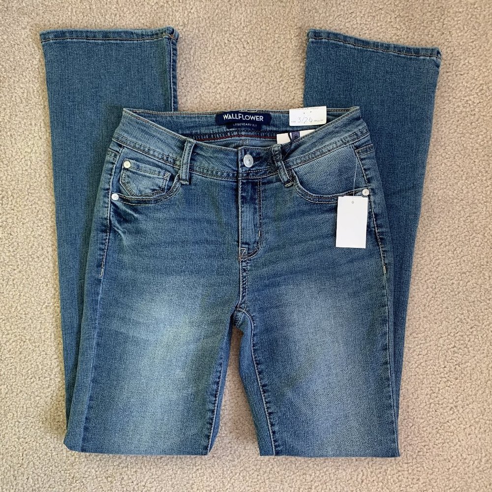 WallFlower Women's/Juniors Low-Rise Legendary Slim Bootcut Jeans